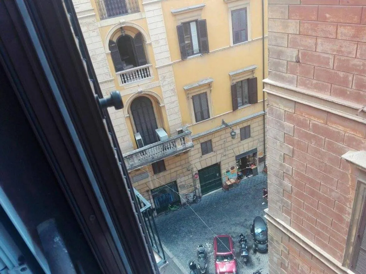 Pantheon Charming 2-Bed Apartment In Heart Of Rome