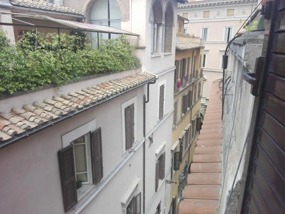 Pantheon Charming 2-Bed Apartment In Heart Of Rome