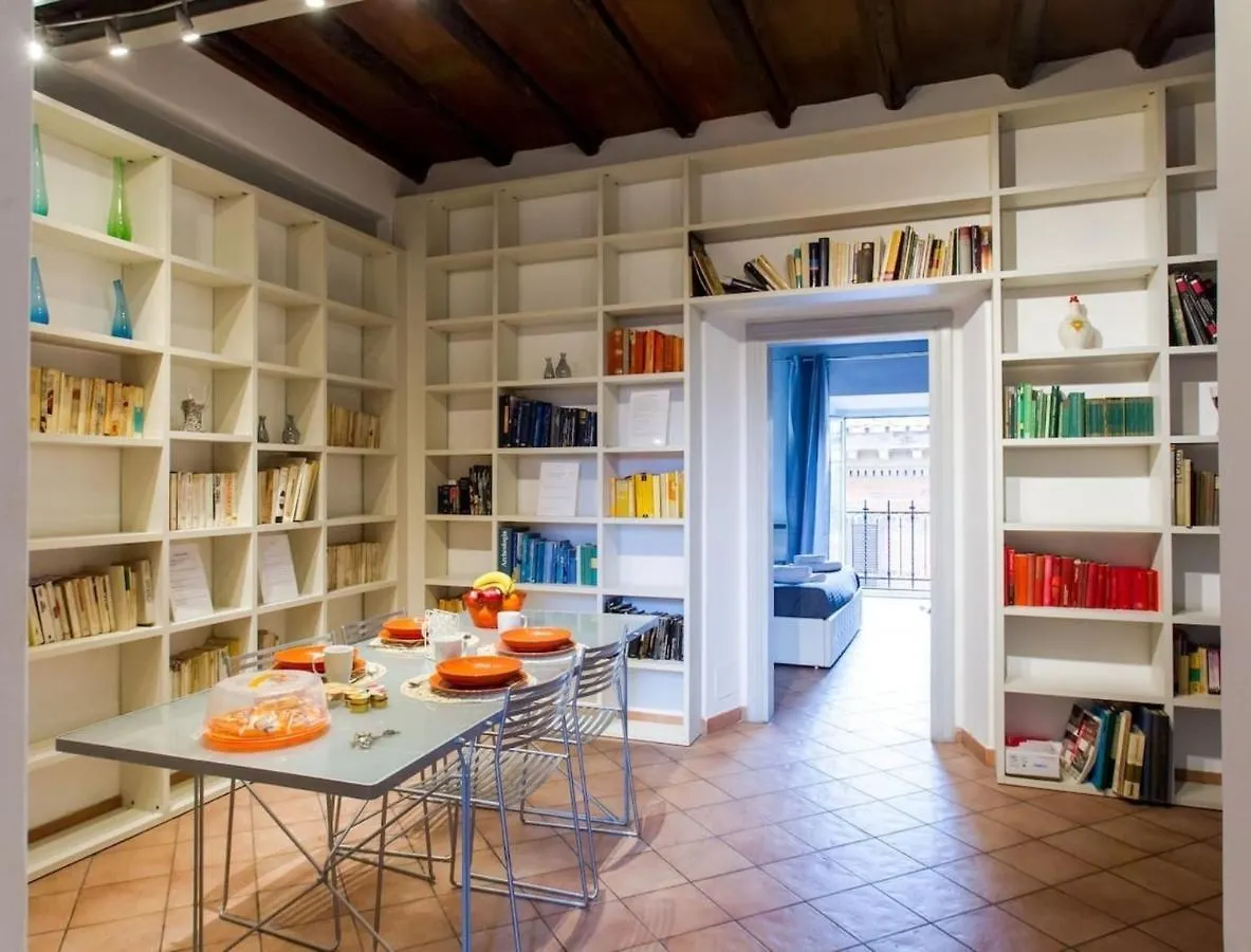 Pantheon Charming 2-Bed Apartment In Heart Of Rome