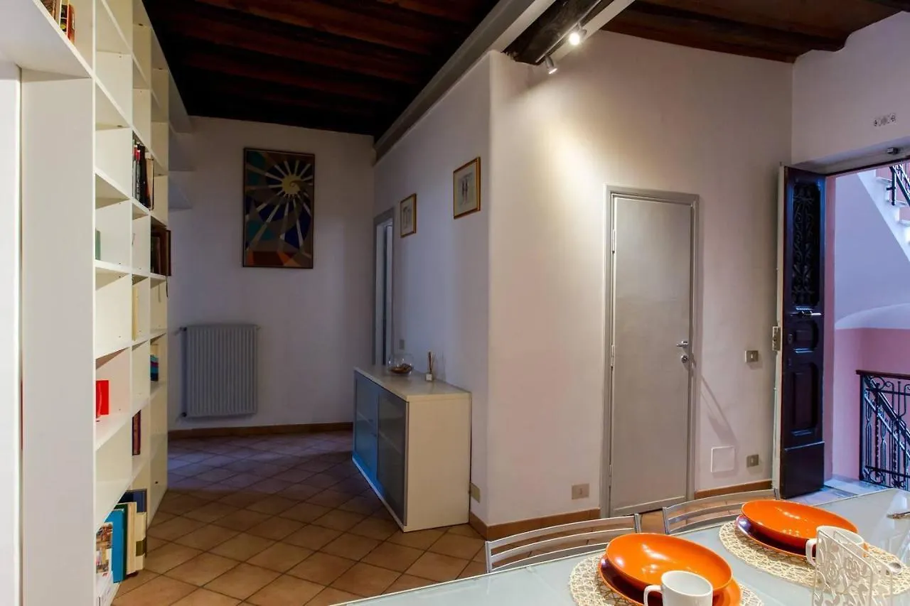 Pantheon Charming 2-Bed Apartment In Heart Of Rome
