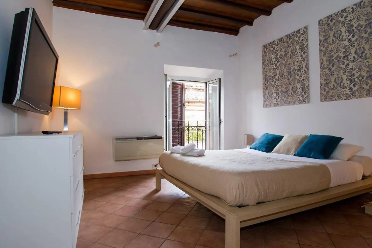 Pantheon Charming 2-Bed Apartment In Heart Of Rome 0*,  Italy